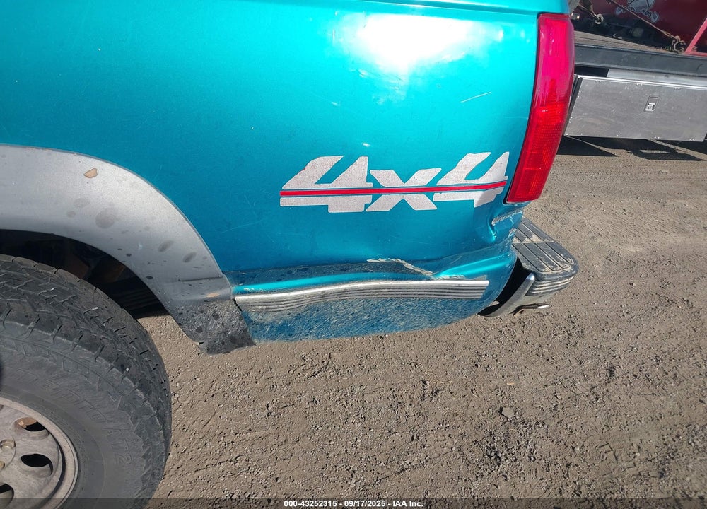 1995 CHEVROLET GMT-400 K2500 VIN: 1GCGK29N5SE161890