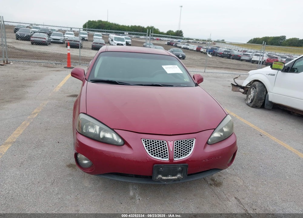 2004 PONTIAC GRAND PRIX GT1 VIN: 2G2WP522141268989