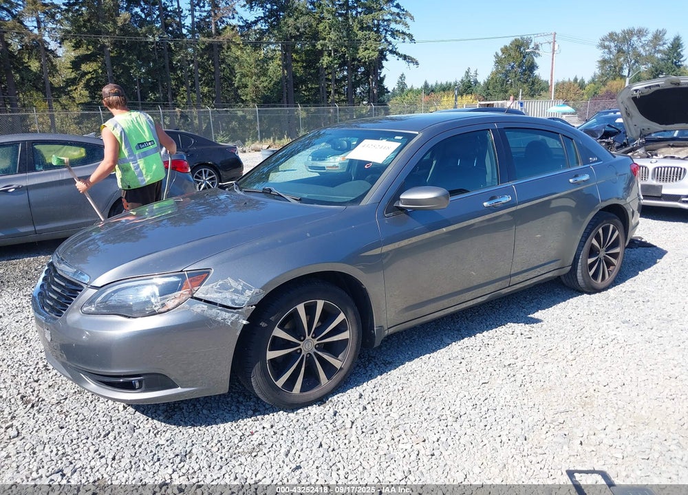 2011 CHRYSLER 200 VIN: 1C3BC8FG5BN577541