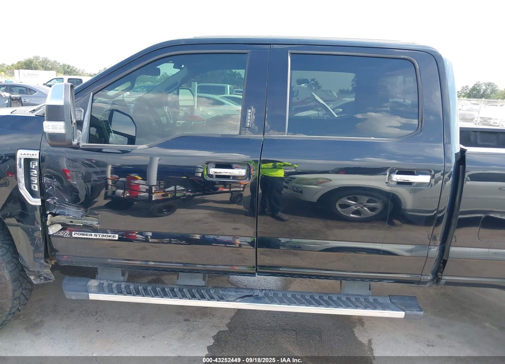 2017 FORD F-250 LARIAT VIN: 1FT7W2BT1HEB13714