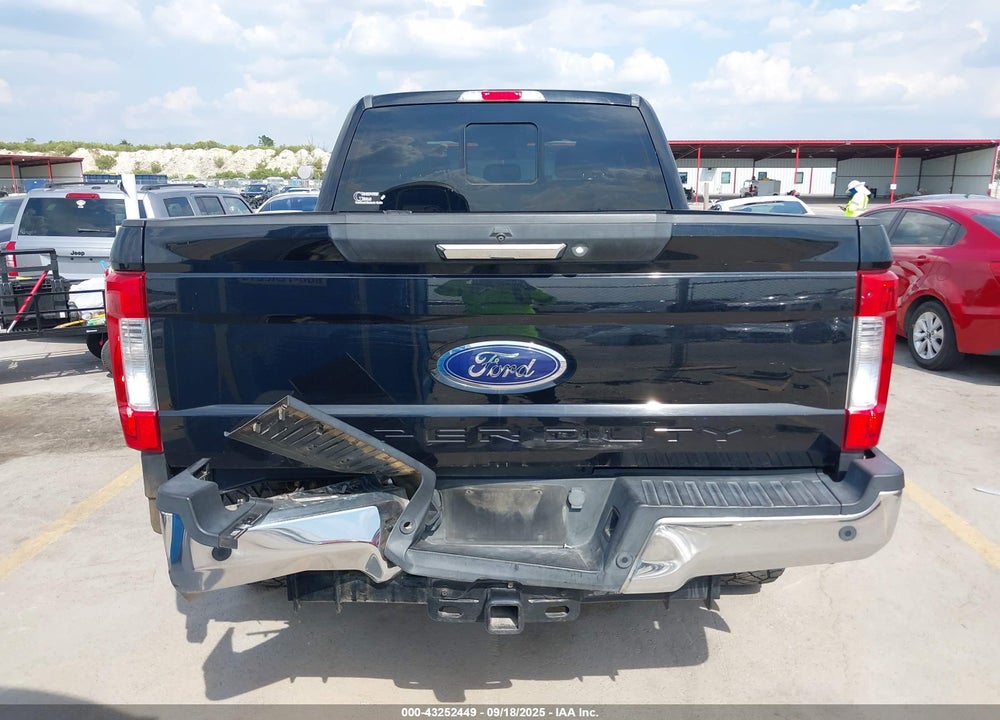 2017 FORD F-250 LARIAT VIN: 1FT7W2BT1HEB13714