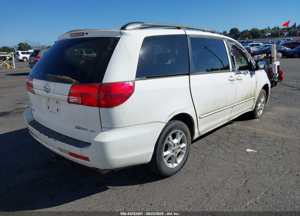 2005 TOYOTA SIENNA LE VIN: 5TDBA23C95S031372