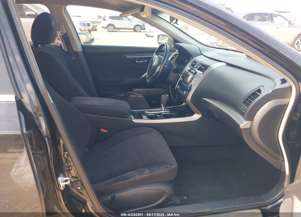 2013 NISSAN ALTIMA VIN: 1N4AL3AP5DN454588