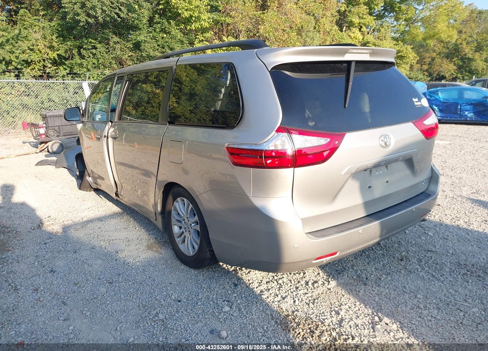 2016 TOYOTA SIENNA XLE PREMIUM 8 PASSENGER VIN: 5TDYK3DC2GS754351