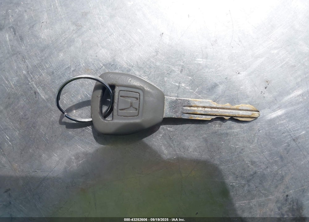 2001 HONDA CIVIC LX VIN: 1HGES16591L052088