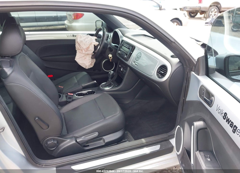 2012 VOLKSWAGEN BEETLE VIN: 3VWJP7AT0CM601151