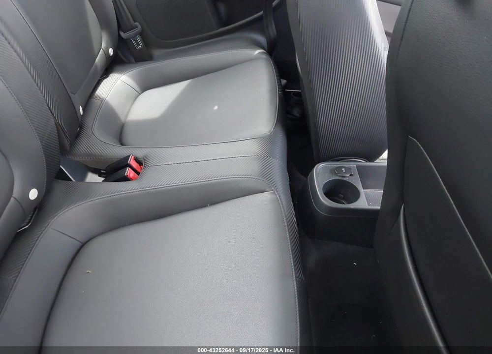 2012 VOLKSWAGEN BEETLE VIN: 3VWJP7AT0CM601151