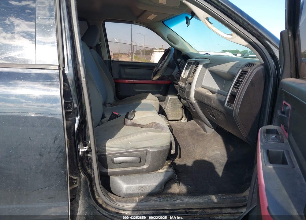2013 RAM 1500 VIN: 1C6RR6KT6DS519417