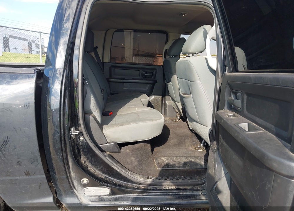 2013 RAM 1500 VIN: 1C6RR6KT6DS519417