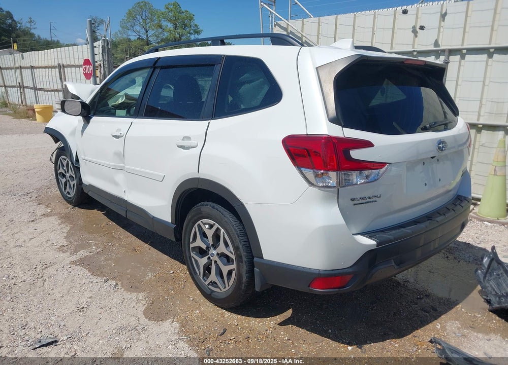 2020 SUBARU FORESTER VIN: JF2SKAJC1LH537467