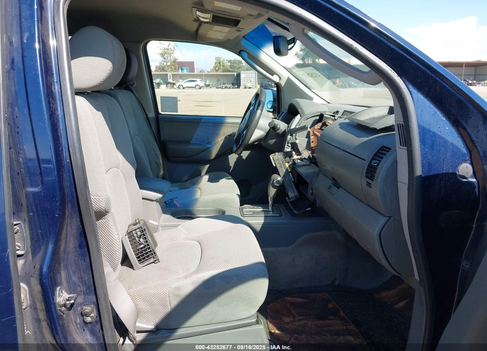 2006 NISSAN FRONTIER LE VIN: 1N6AD07UX6C408625
