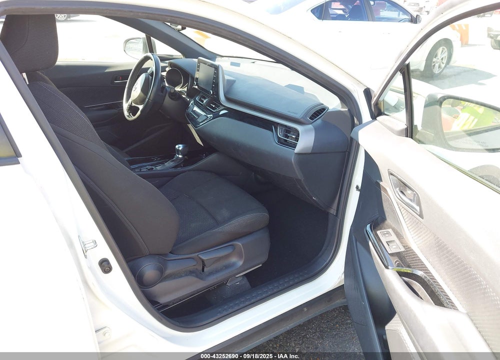 2019 TOYOTA C-HR VIN: JTNKHMBXXK1035804