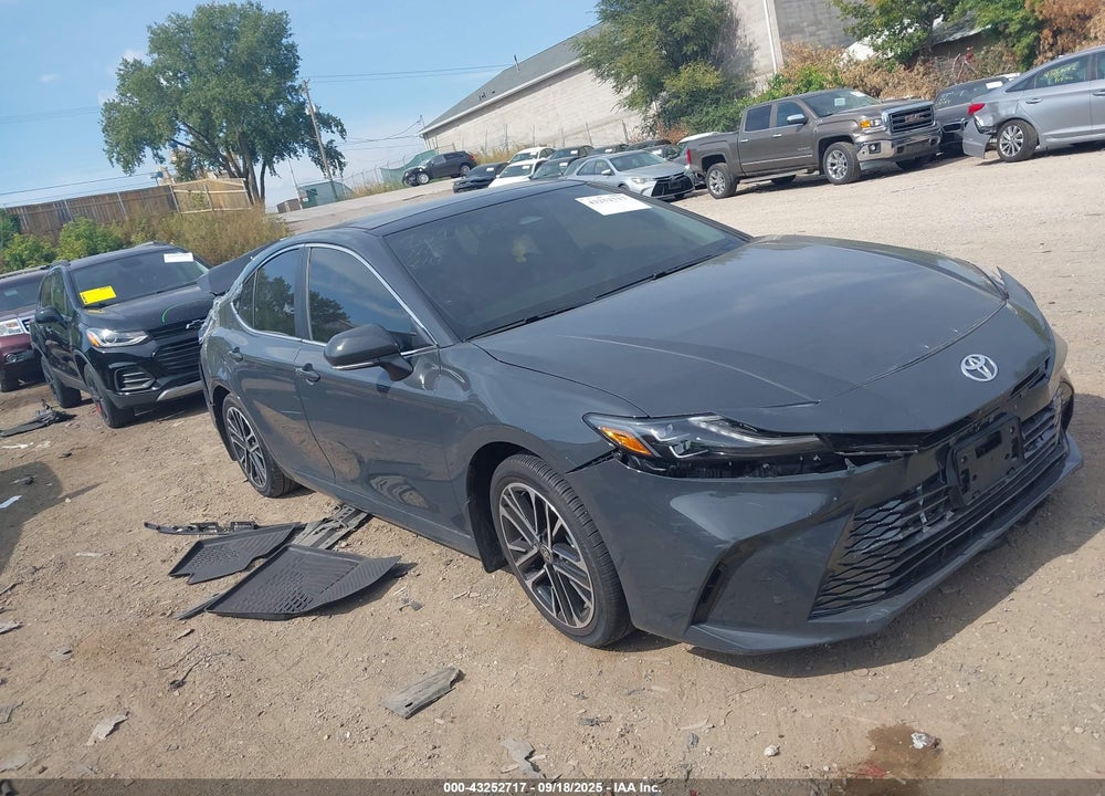2025 TOYOTA CAMRY XLE VIN: 4T1DAACK4SU555395