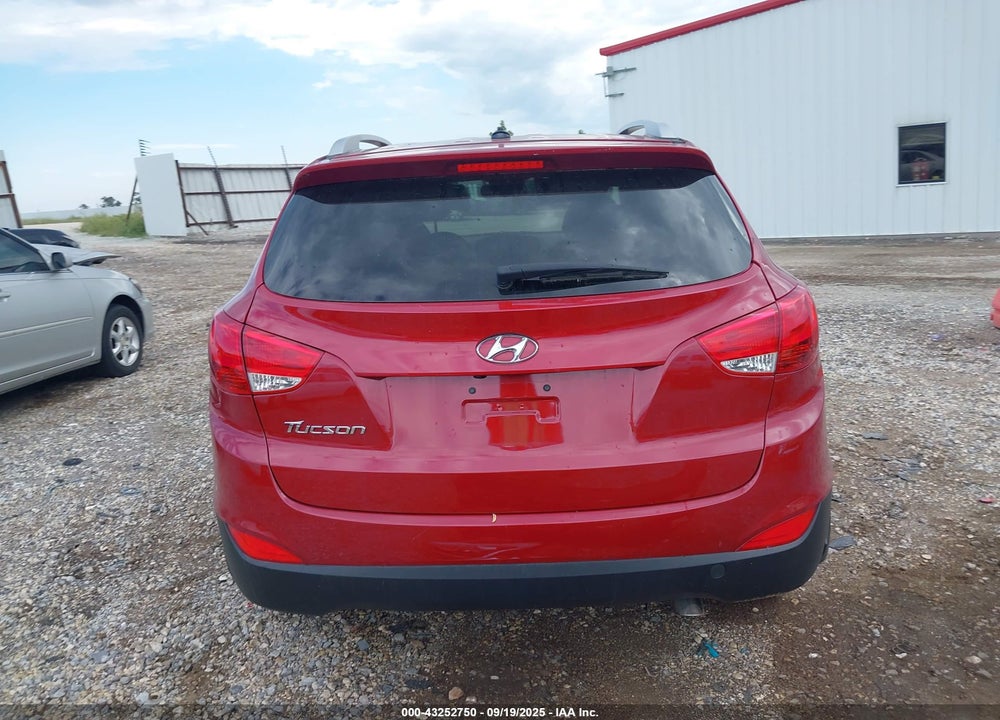 2015 HYUNDAI TUCSON SE VIN: KM8JU3AG9FU115473