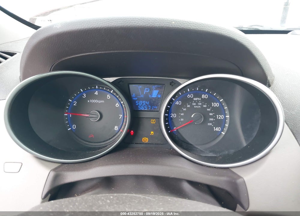 2015 HYUNDAI TUCSON SE VIN: KM8JU3AG9FU115473