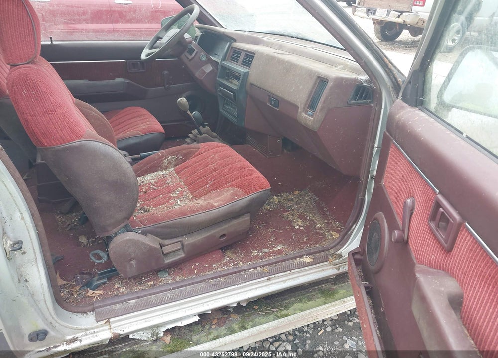 1990 NISSAN D21 KING CAB VIN: 1N6HD16Y4LC312025