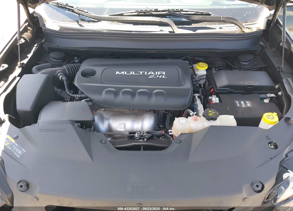 2019 JEEP CHEROKEE VIN: 1C4PJLLB0KD176486