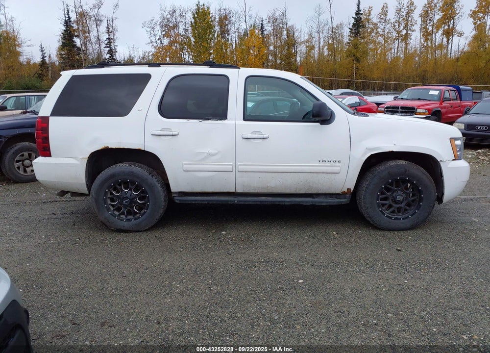 2011 CHEVROLET TAHOE VIN: 1GNSKBE08BR212318