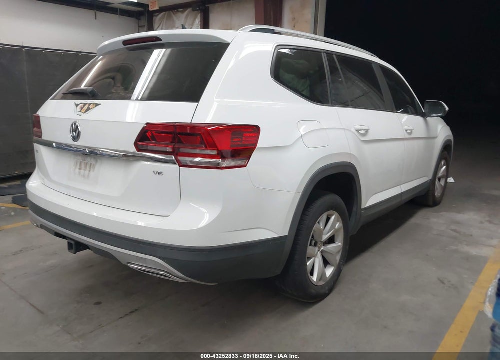 2019 VOLKSWAGEN ATLAS VIN: 1V2DR2CA6KC518296