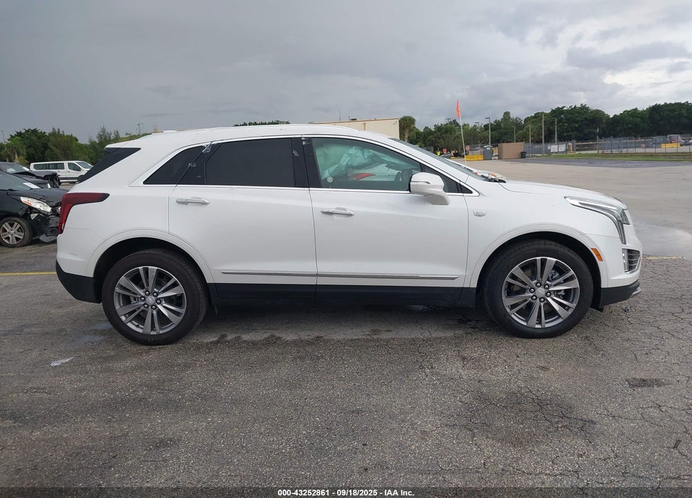 2025 CADILLAC XT5 VIN: 1GYKNDRS9SZ136920