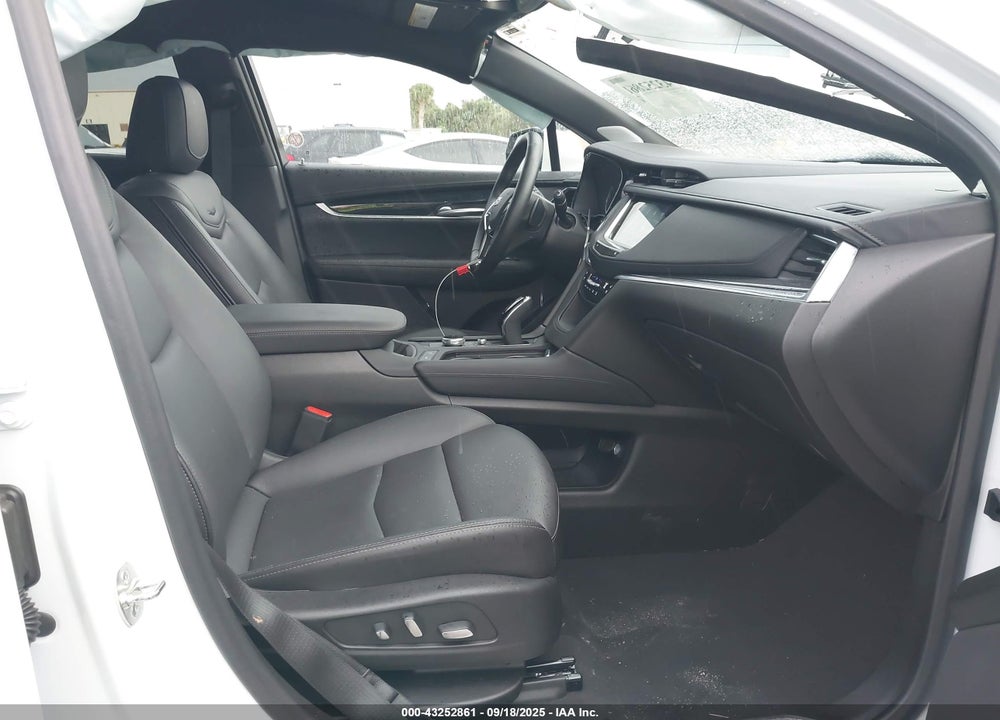 2025 CADILLAC XT5 VIN: 1GYKNDRS9SZ136920