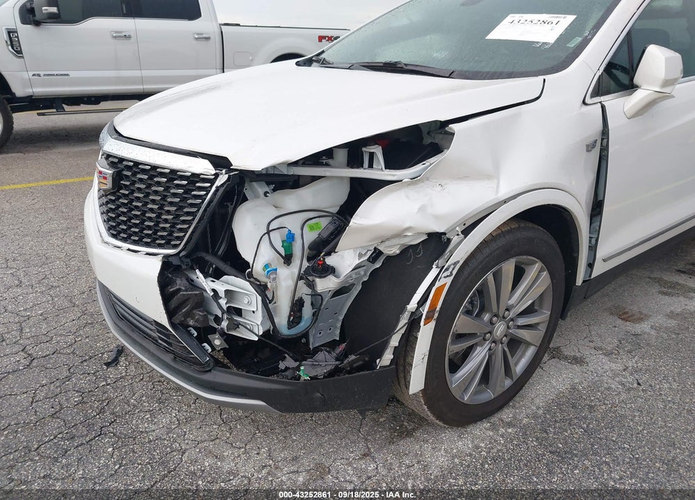 2025 CADILLAC XT5 VIN: 1GYKNDRS9SZ136920
