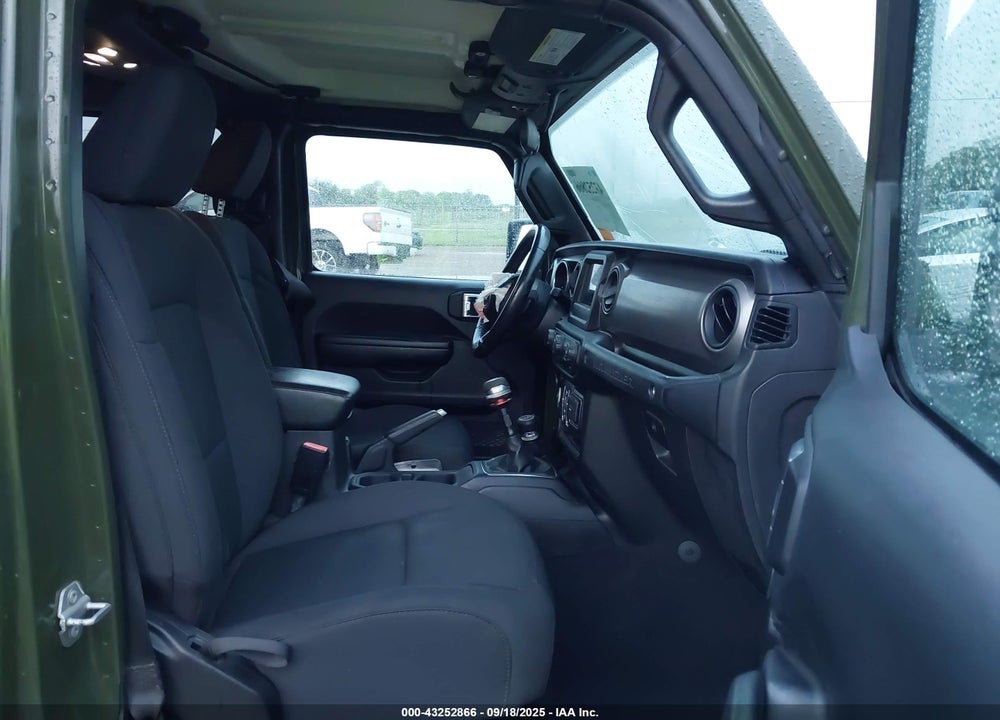 2021 JEEP WRANGLER UNLIMITED WILLYS 4X4 VIN: 1C4HJXDG5MW713043