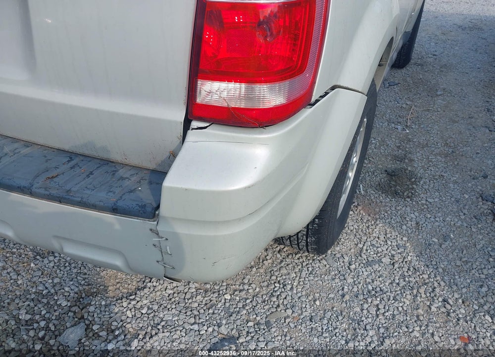 2008 FORD ESCAPE VIN: 1FMCU03168KA28161