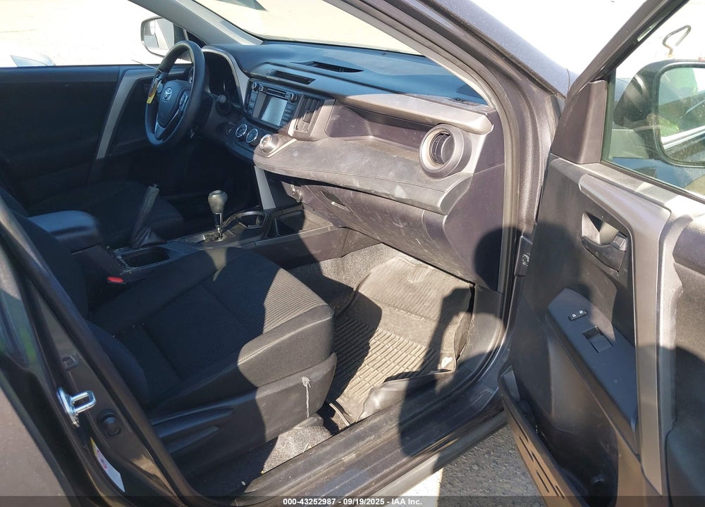 2017 TOYOTA RAV4 VIN: 2T3BFREV5HW592356