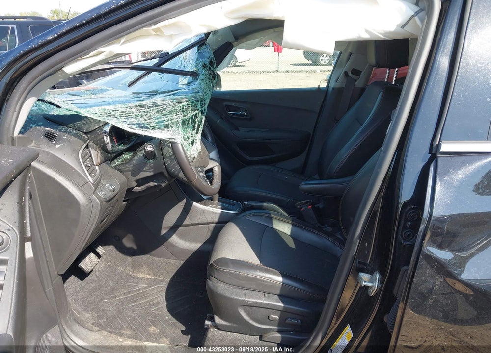 2019 CHEVROLET TRAX VIN: 3GNCJLSB8KL207825