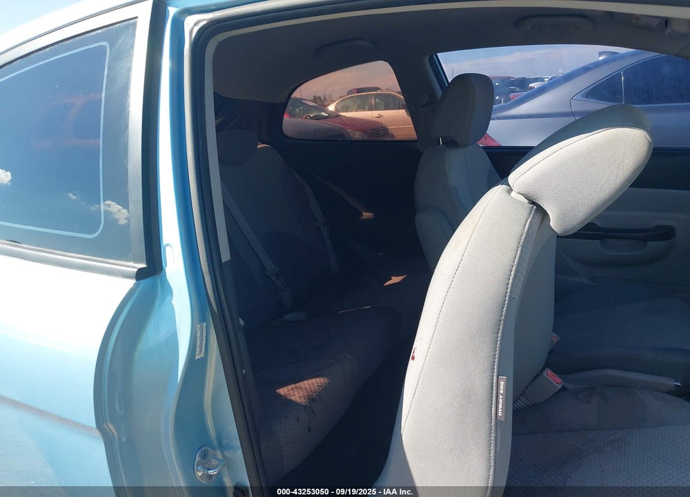 2010 HYUNDAI ACCENT VIN: KMHCM3ACXAU160498