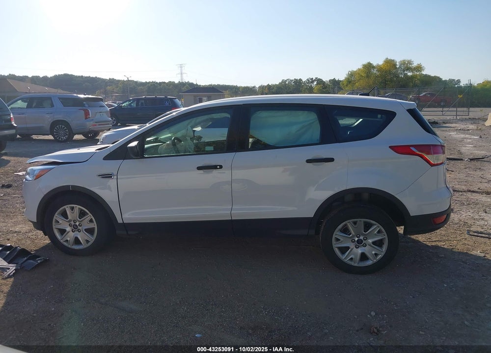 2016 FORD ESCAPE S VIN: 1FMCU0F79GUC48963