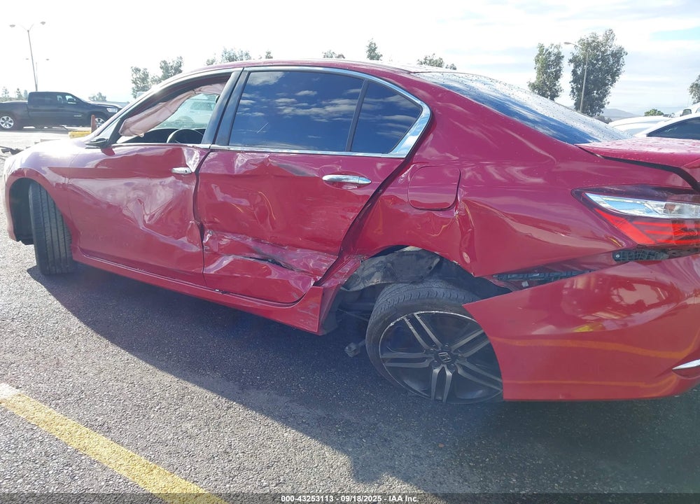 2017 HONDA ACCORD VIN: 1HGCR2F57HA207641
