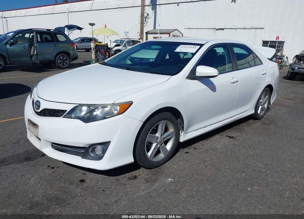2013 TOYOTA CAMRY SE VIN: 4T1BF1FKXDU263032