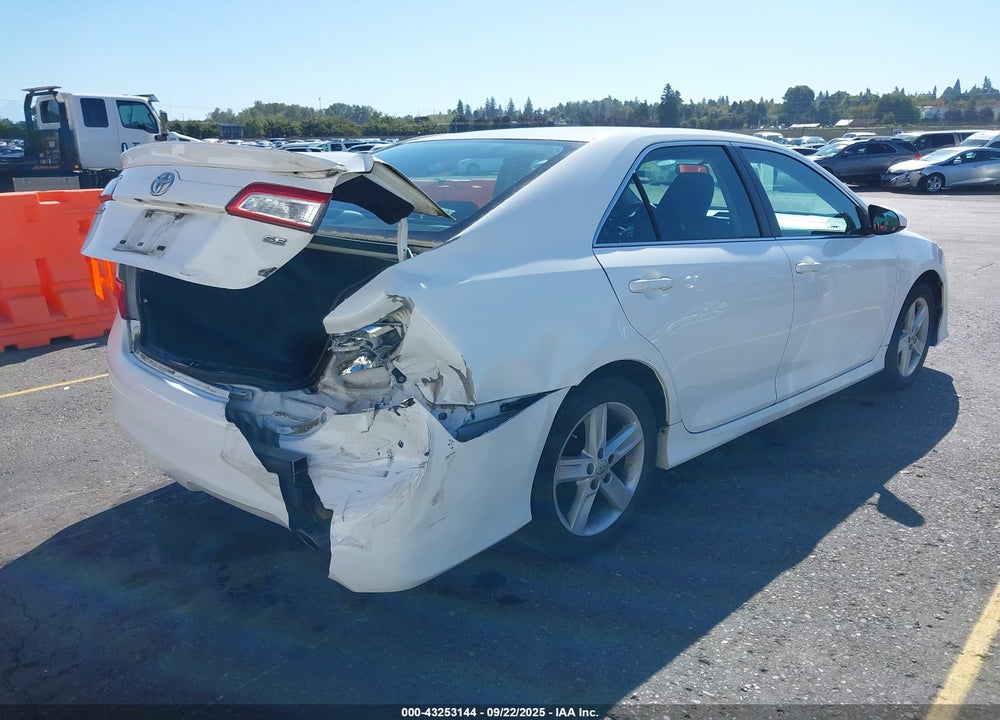 2013 TOYOTA CAMRY SE VIN: 4T1BF1FKXDU263032