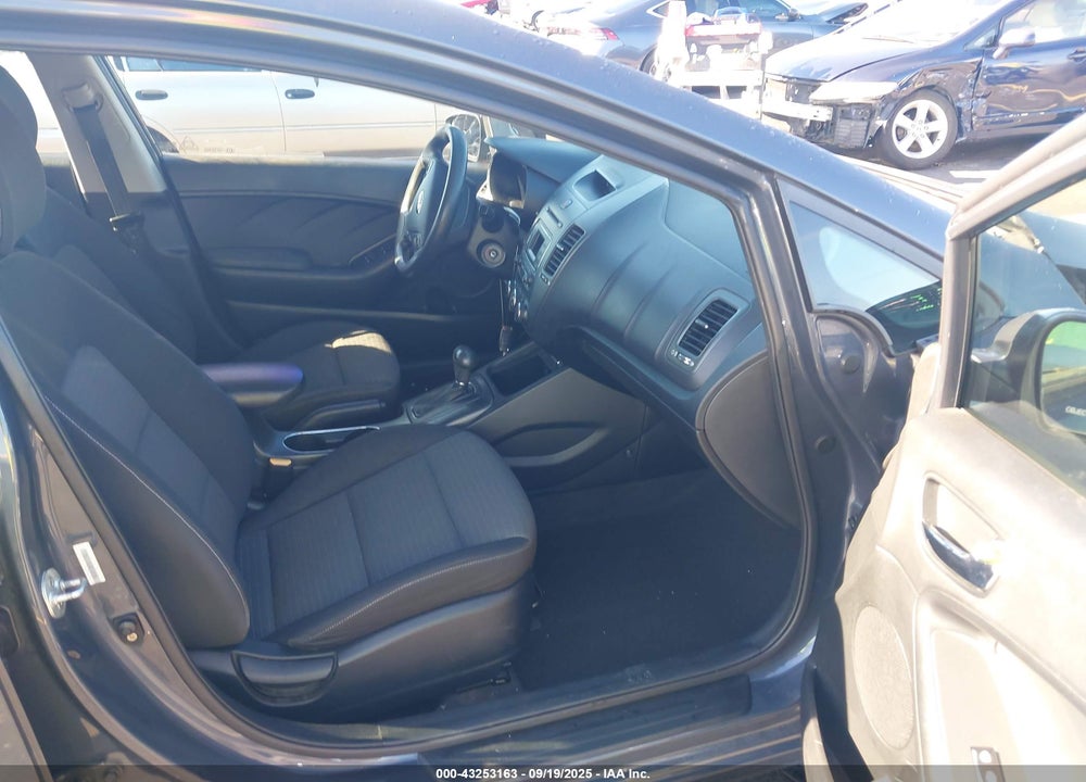 2014 KIA FORTE LX VIN: KNAFX4A69E5181395