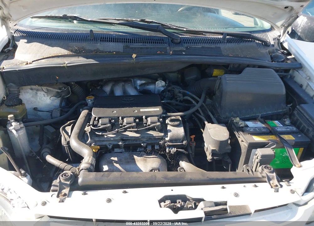 1998 TOYOTA SIENNA XLE VIN: 4T3ZF13C9WU018809