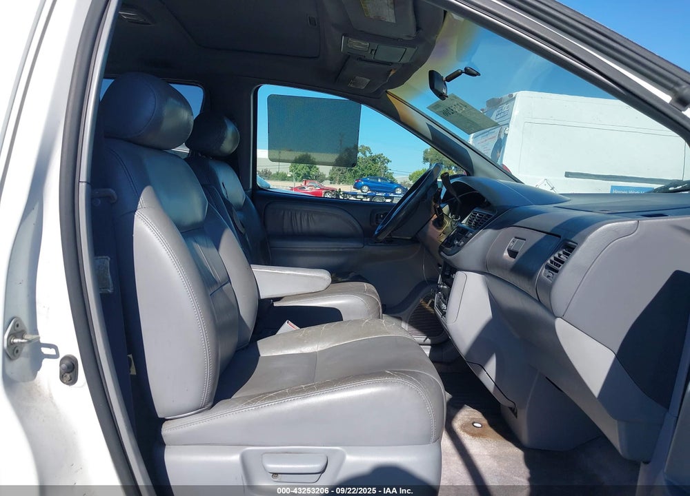 1998 TOYOTA SIENNA XLE VIN: 4T3ZF13C9WU018809