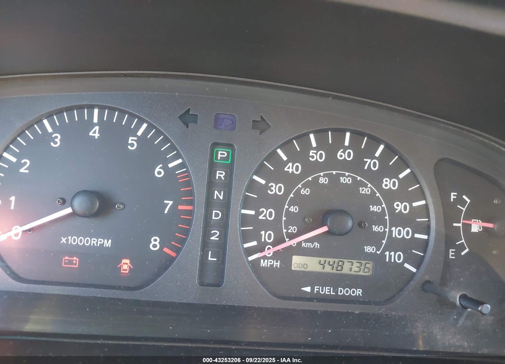 1998 TOYOTA SIENNA XLE VIN: 4T3ZF13C9WU018809