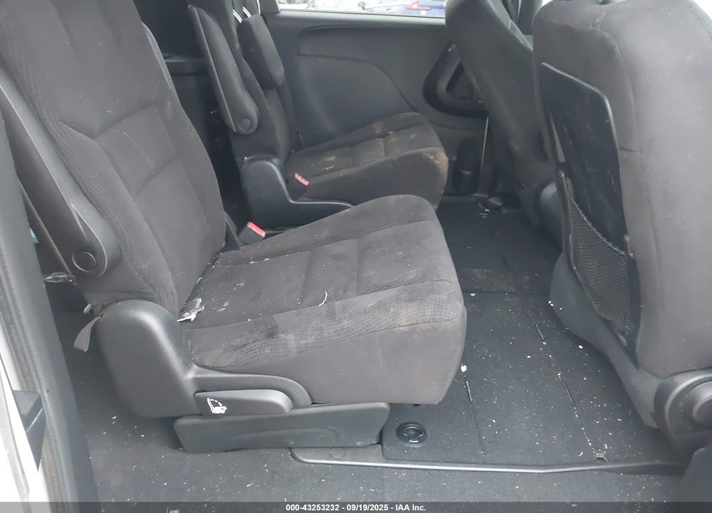 2014 DODGE GRAND CARAVAN VIN: 2C4RDGCG8ER163537