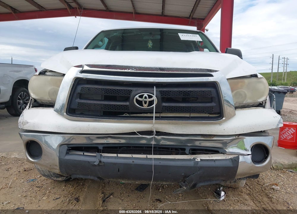 2011 TOYOTA TUNDRA VIN: 5TFLU5F12BX025104