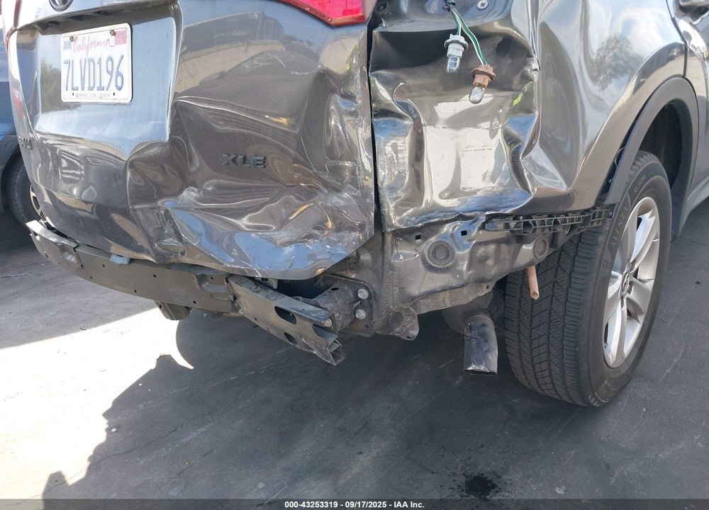 2015 TOYOTA RAV4 VIN: 2T3WFREV0FW196902