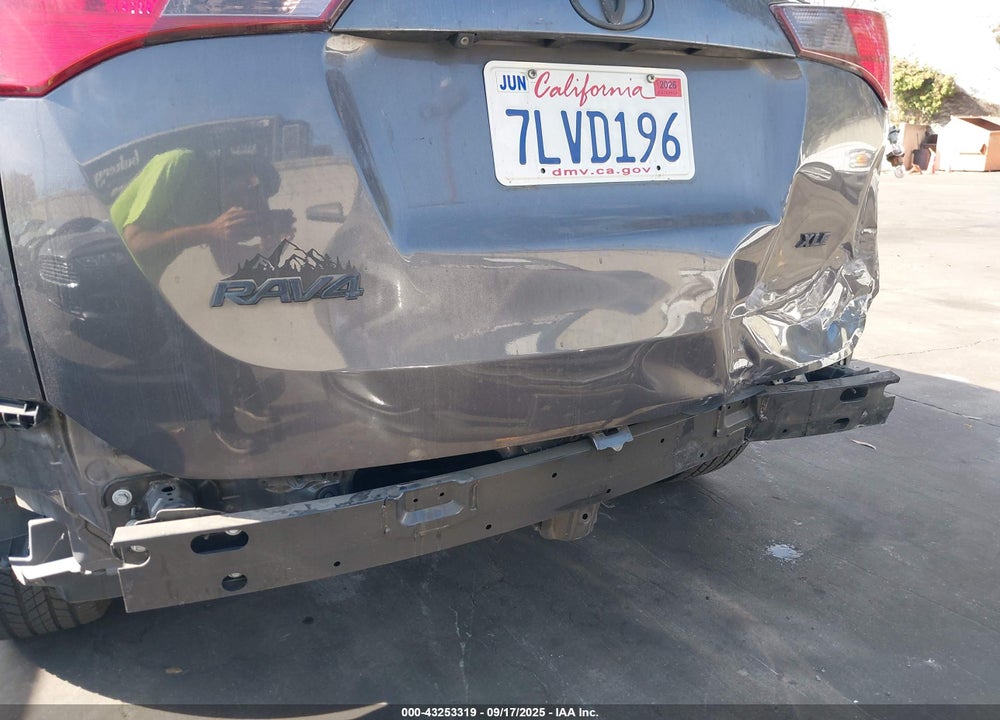 2015 TOYOTA RAV4 VIN: 2T3WFREV0FW196902