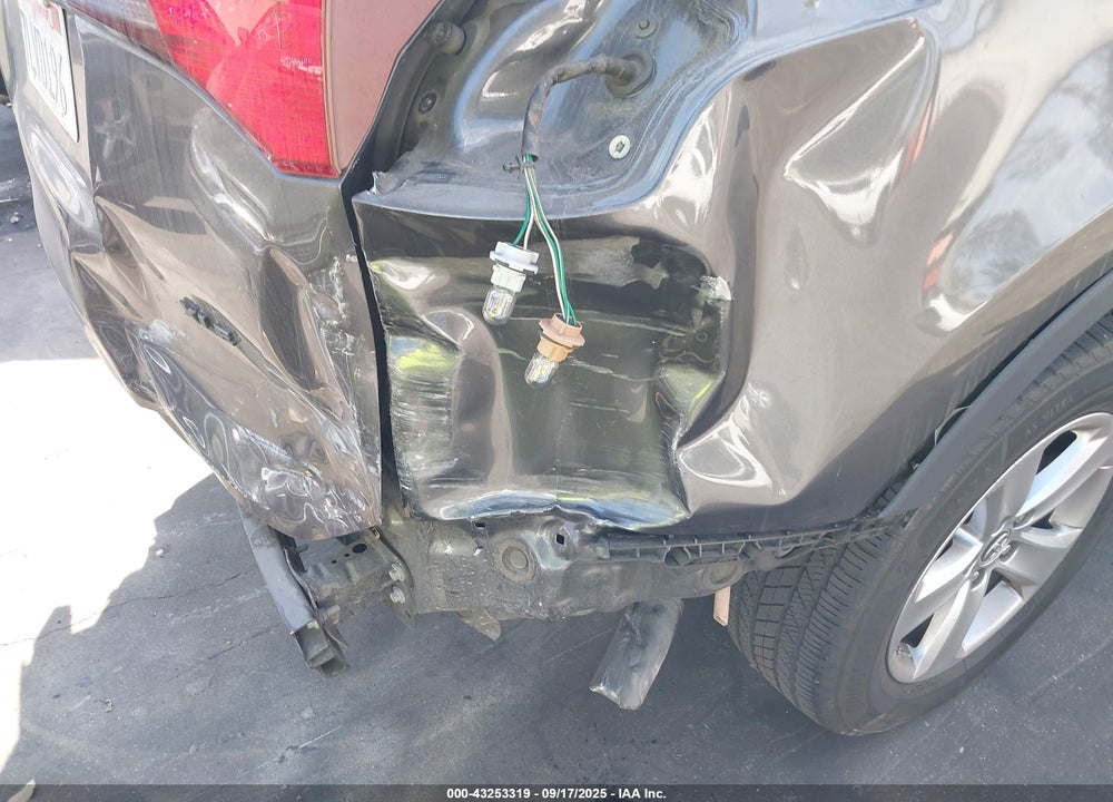 2015 TOYOTA RAV4 VIN: 2T3WFREV0FW196902