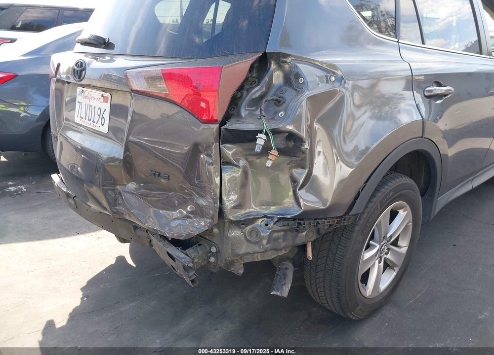 2015 TOYOTA RAV4 VIN: 2T3WFREV0FW196902