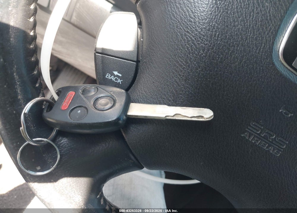 2005 HONDA ACCORD VIN: 1HGCM66835A018223