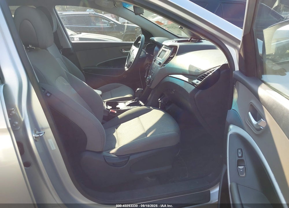 2018 HYUNDAI SANTA FE VIN: 5XYZT3LB7JG559702