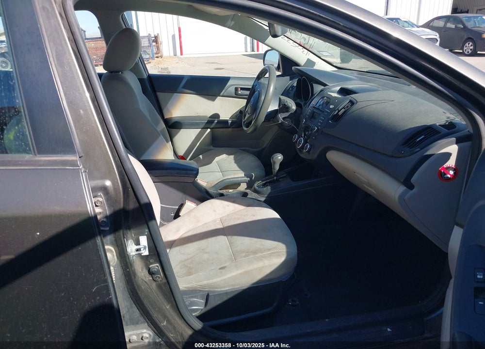 2010 KIA FORTE VIN: KNAFU4A23A5862149