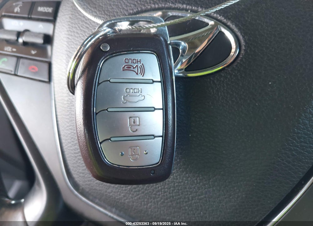 2017 HYUNDAI SONATA VIN: 5NPE34AF0HH571459