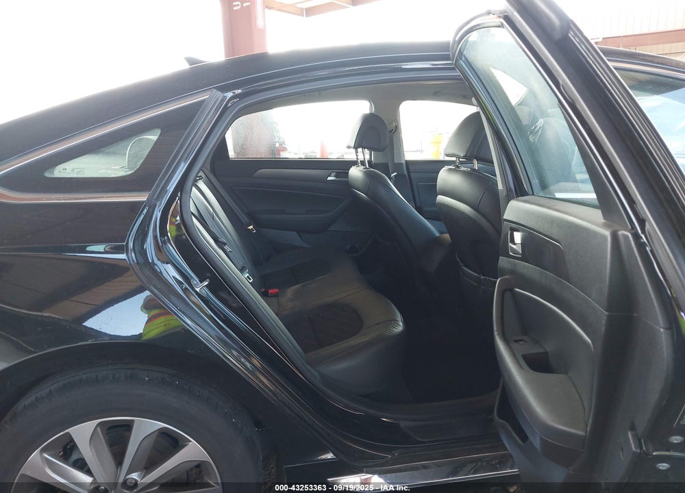 2017 HYUNDAI SONATA VIN: 5NPE34AF0HH571459